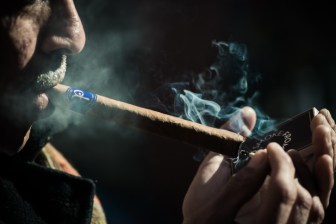 181-NKSwingle_Pucho-Cigars1-726x484