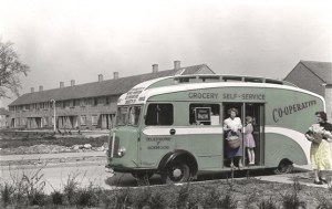Grocery_van_in_Windmill_Road_1952.CNTHH.S371