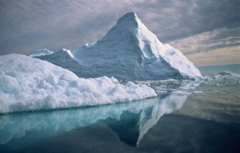 iceberg-in-disco-bay-greenland_6a7e