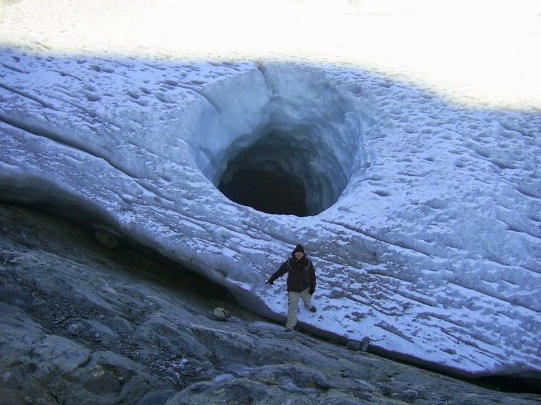 moulin-glacier-11[2]